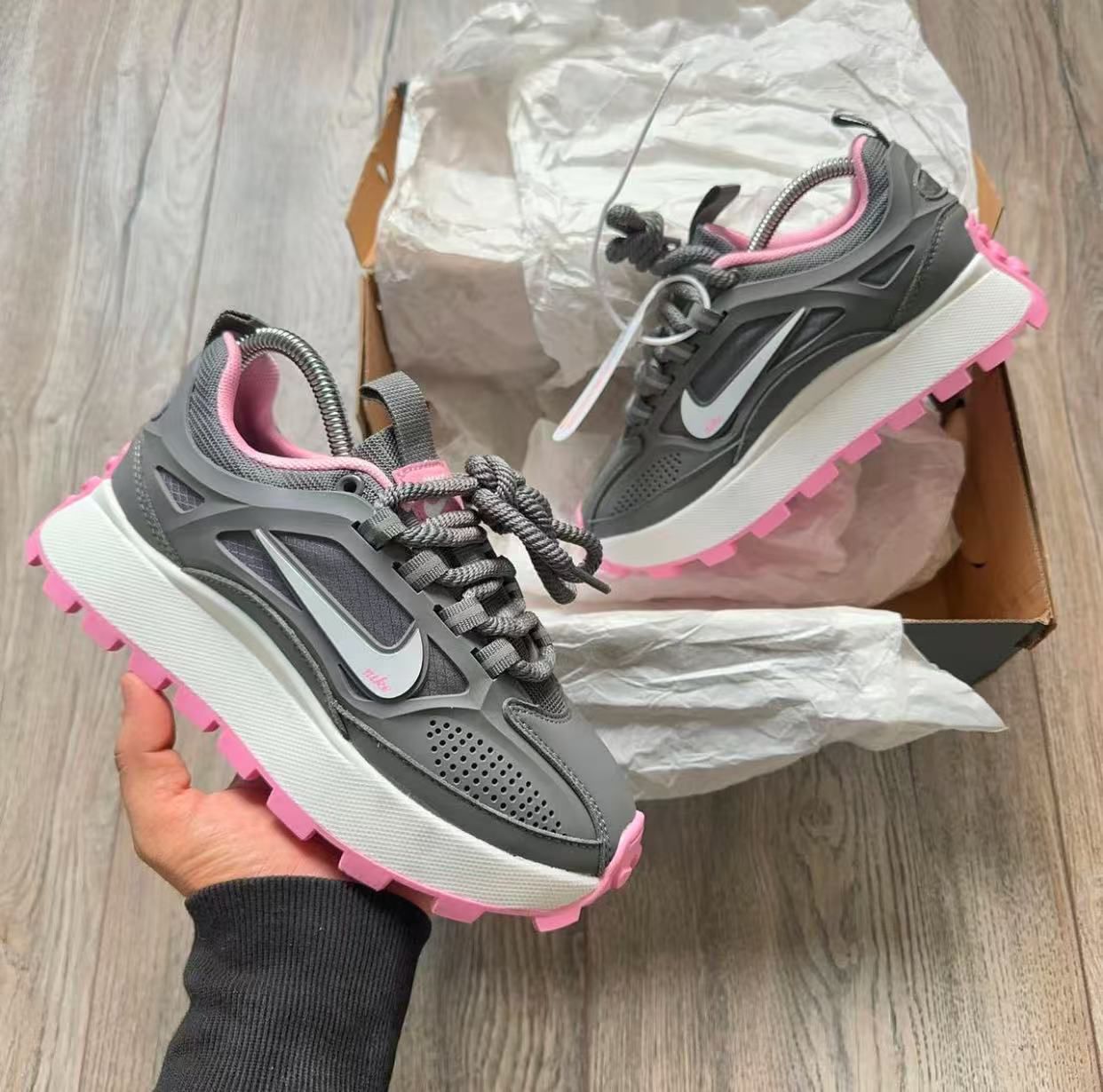 Hot and Cold Water Machine