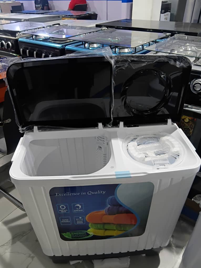 Hot and Cold Water Machine